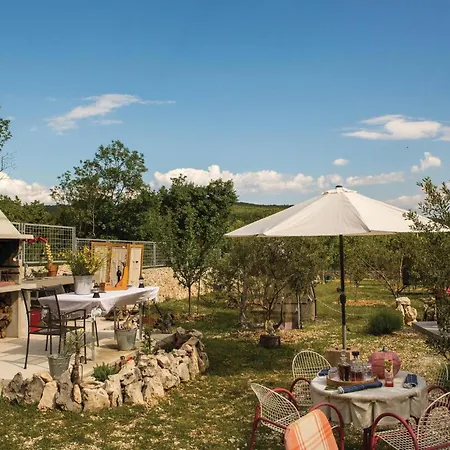 Three-bedroom In Labin *