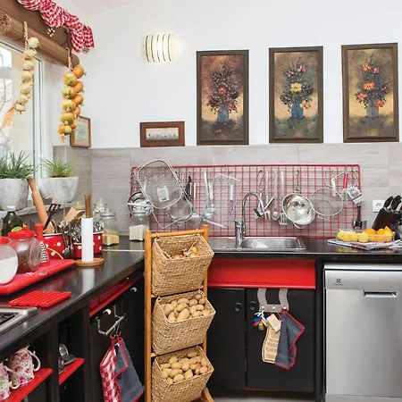 Beautiful In Trogir With Kitchen * Labin