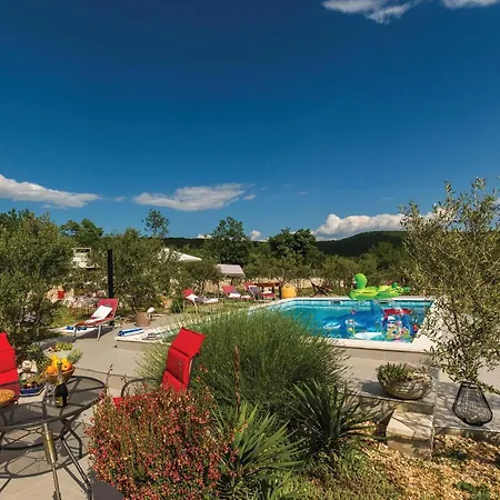 Three-bedroom In Labin Trogir