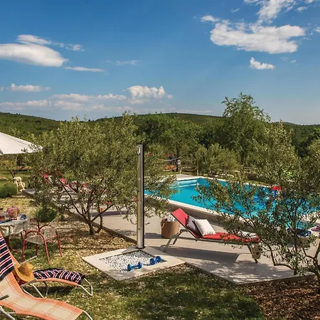 Three-bedroom In Labin * Trogir