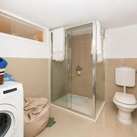 Three-bedroom In Labin Prázdninový dům