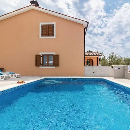 Prázdninový dům Three-bedroom In Labin
