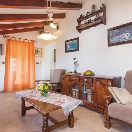Three-bedroom In Labin * Trogir