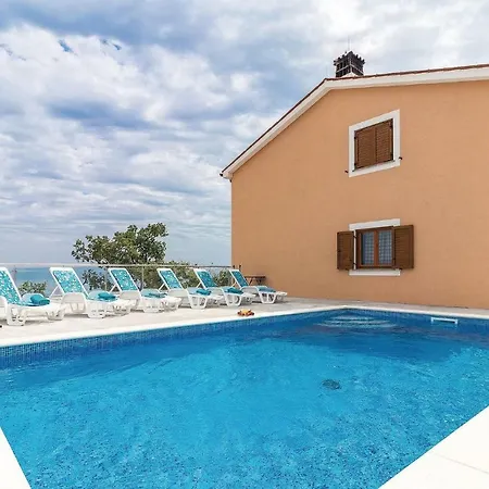Three-bedroom In Labin Prázdninový dům Trogir
