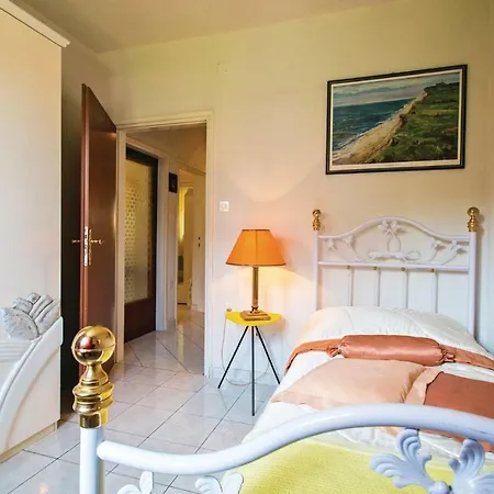 Three-bedroom In Labin Trogir