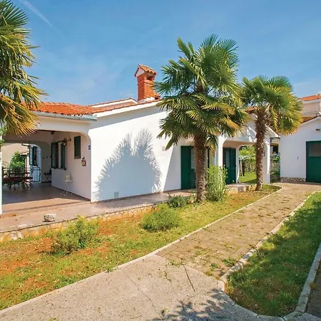 Prázdninový dům Three-bedroom In Labin Trogir